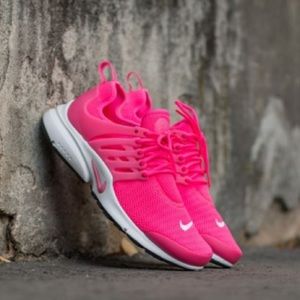 hot pink nike presto